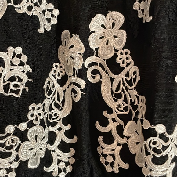 Top - Picture 3 of 3